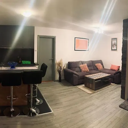 Apartman Sara *